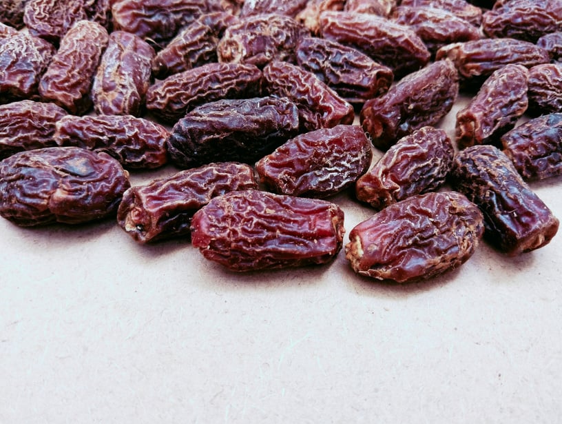 Dried dates date-palm fruit dry date sweet organic food datepalms, khajoor phoenix dactylifera, dattes, closeup fechas secas view tamaras image Datteln stock photo