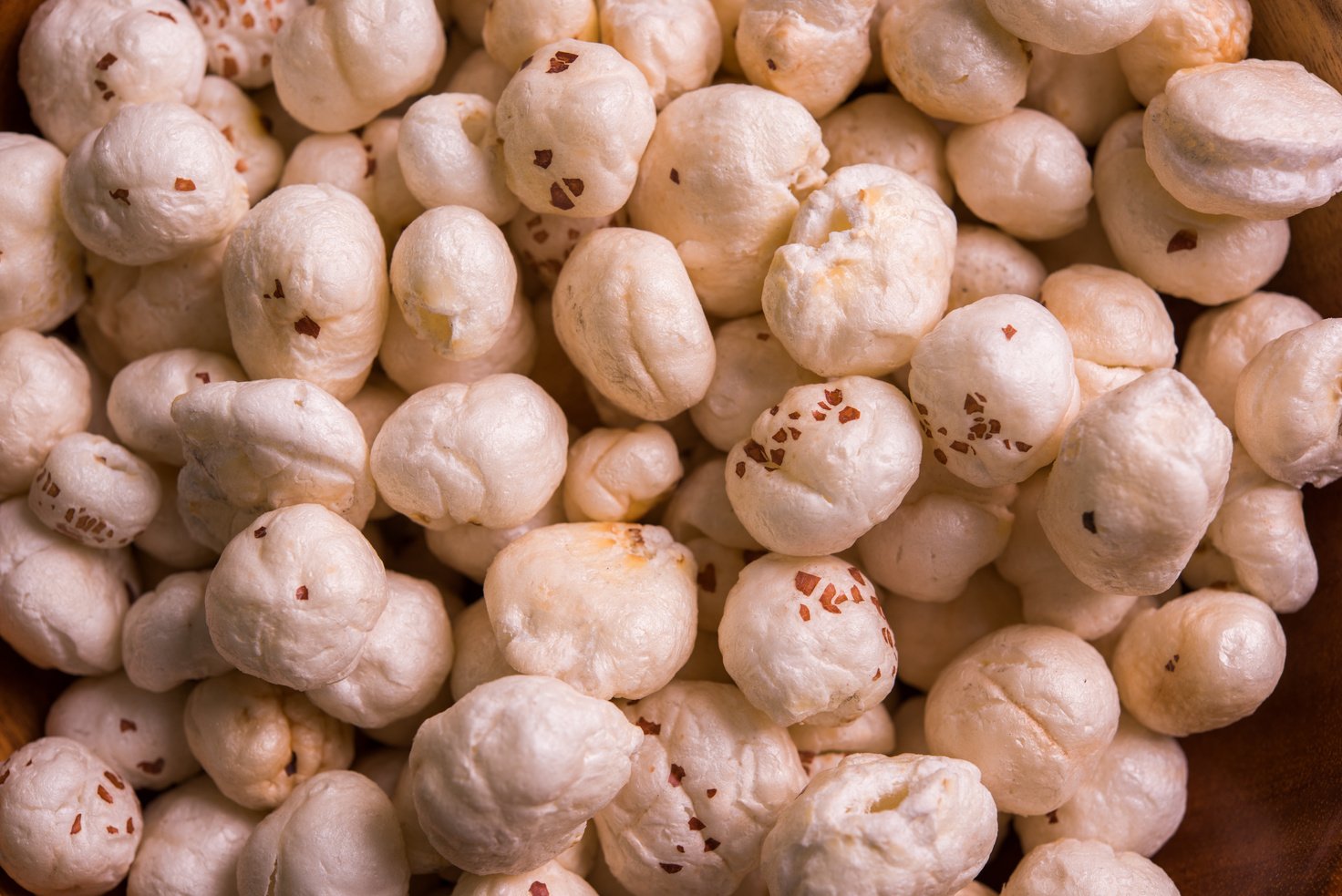 rosted lotus seeds or makhana or makana